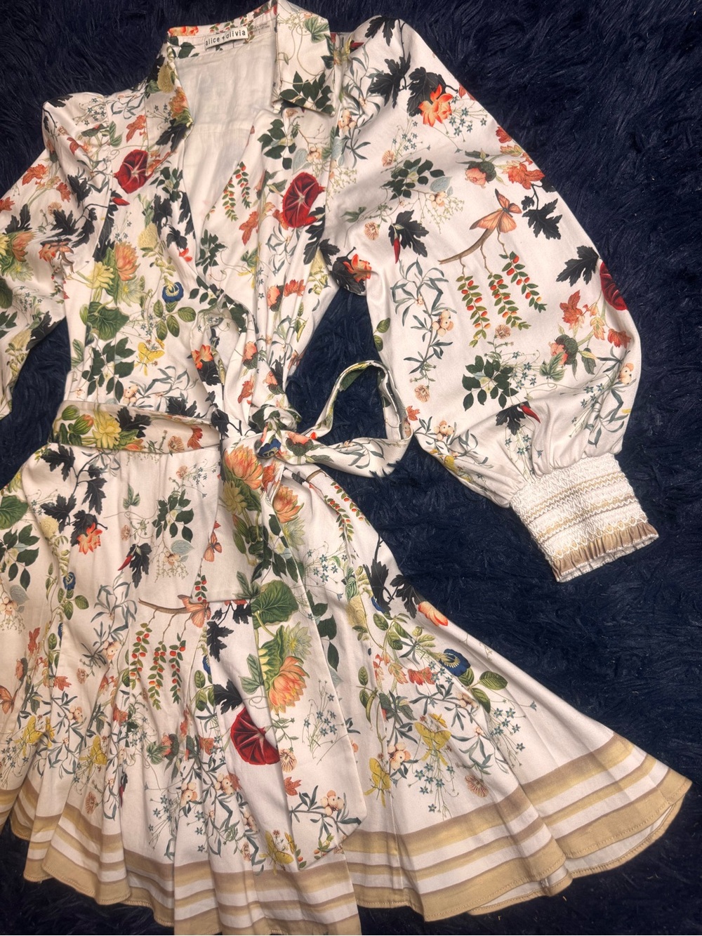 Alice + Olivia Alisa Wrap Godet A-Line Mini Dress. Size 6 - Picture 11 of 14